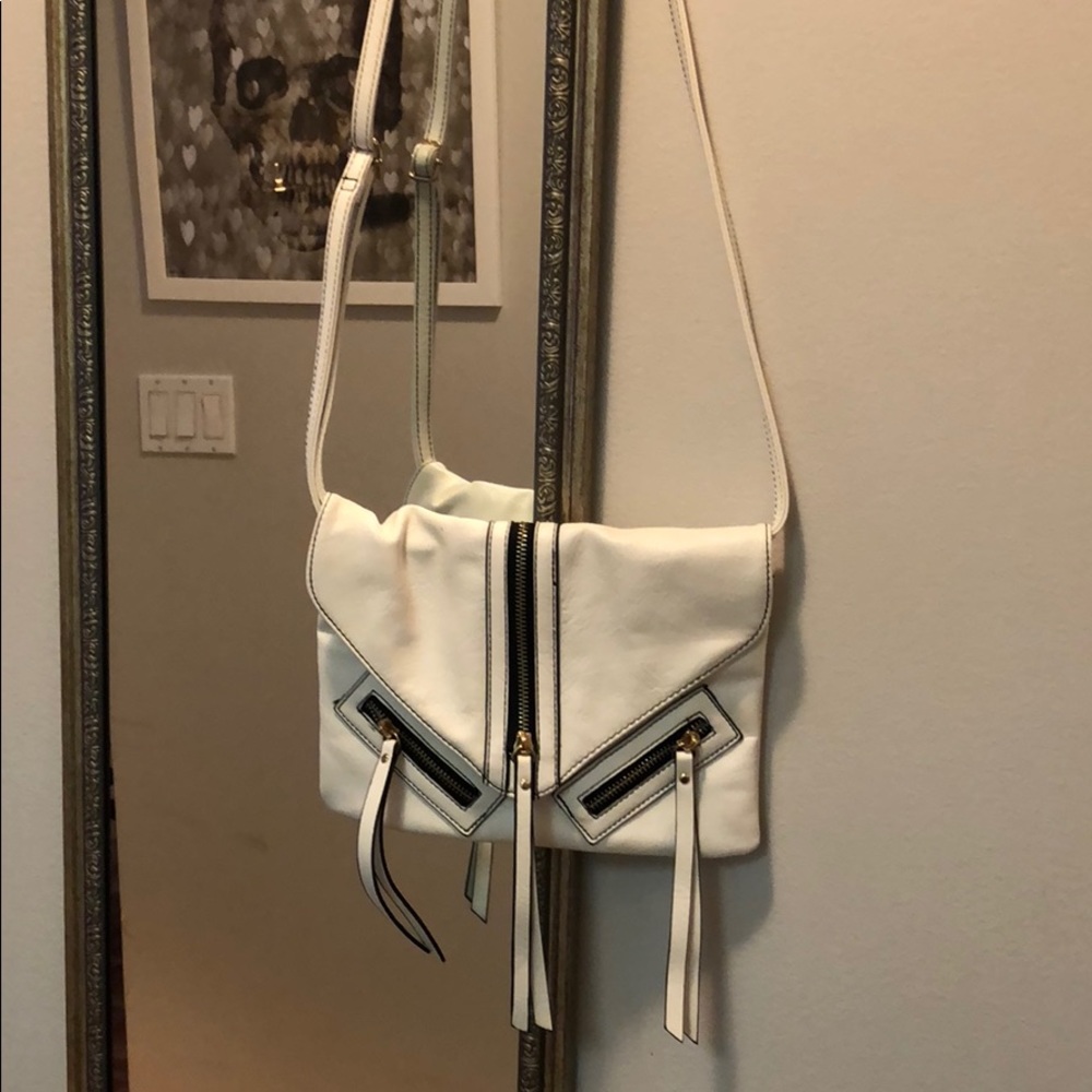 Crossbody white bag